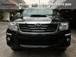 Used TOYOTA HILUX 3.0 TRD WTY 2024 2016, CRYSTAL BLACK IN COLOUR, FULL LEATHER SEAT, ONE careful OWNER