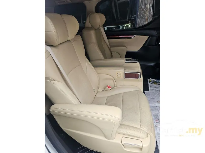 2016 Toyota Alphard Executive Lounge MPV