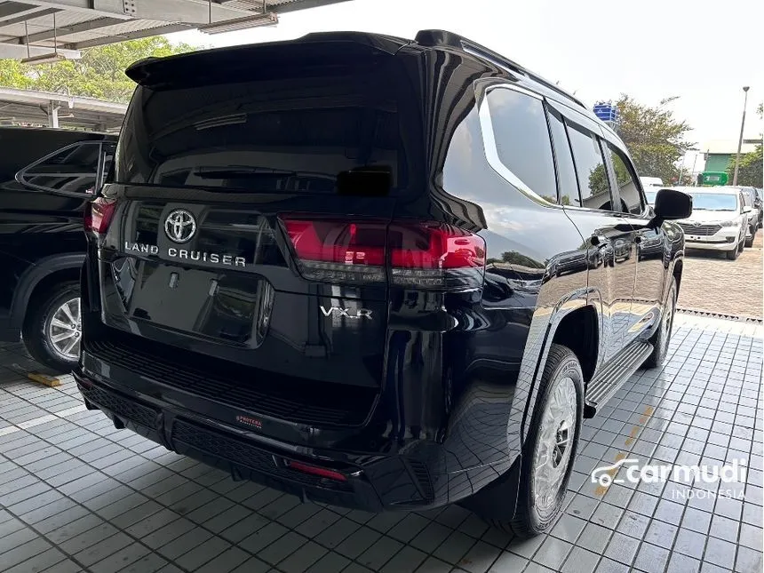 2024 Toyota Land Cruiser VX-R 70th Anniversary SUV