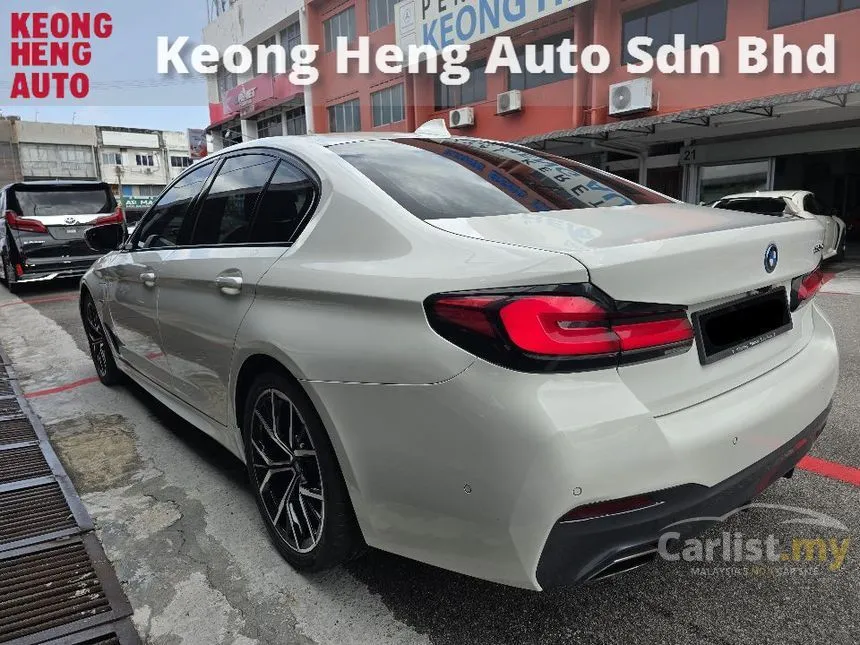 2022 BMW 530e M Sport Sedan
