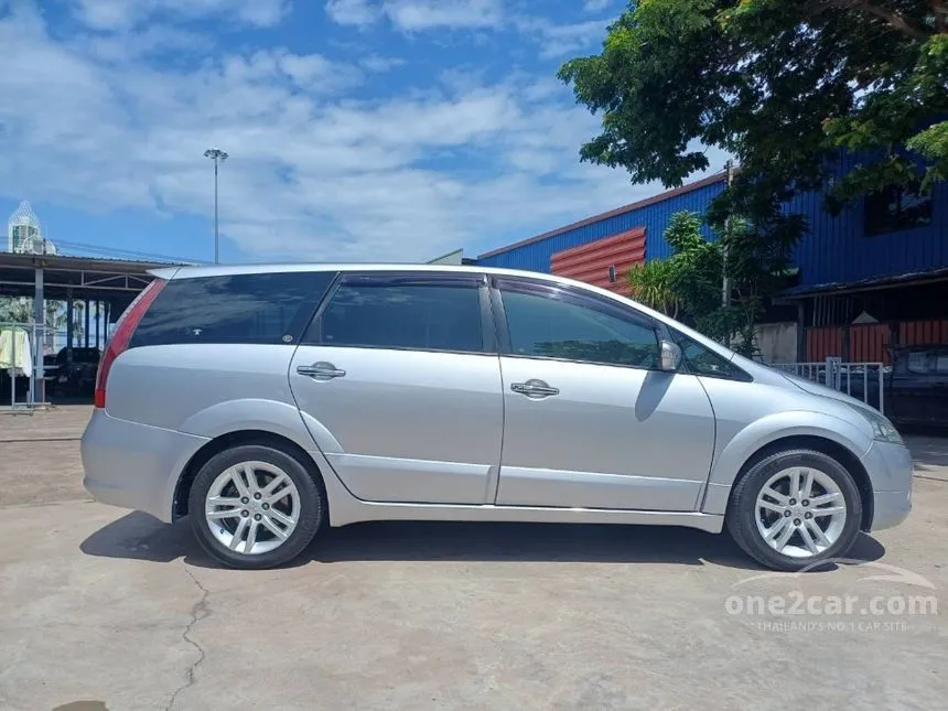 2010 Mitsubishi SPACE WAGON GT Wagon