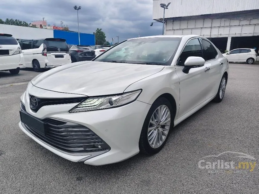 2018 Toyota Camry V Sedan
