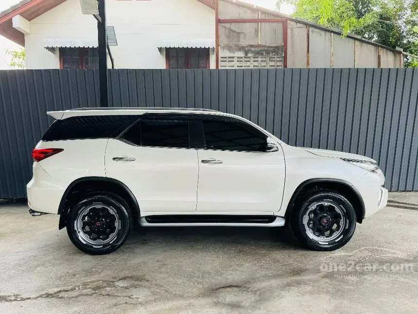 2019 Toyota FORTUNER V SUV