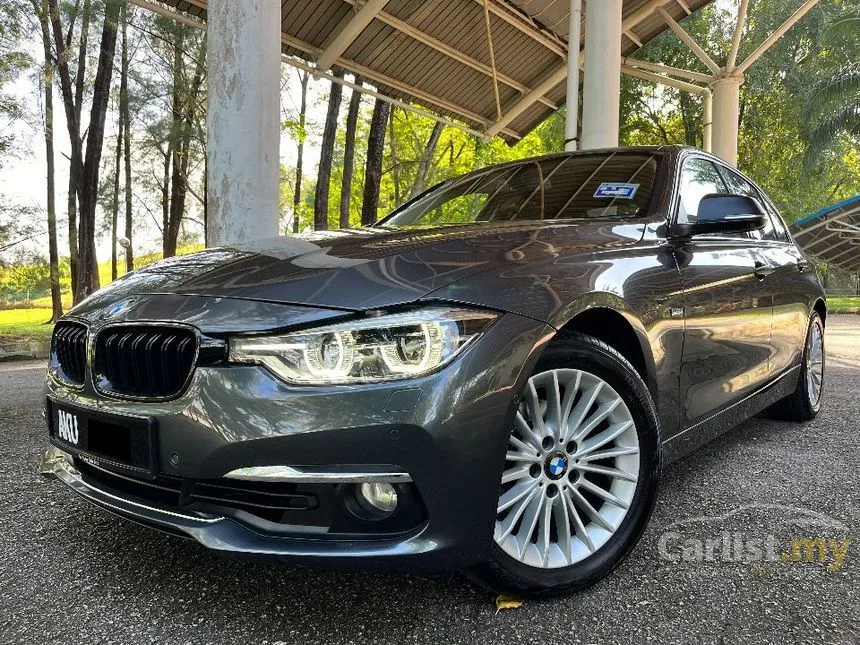 2018 BMW 318i Luxury Sedan