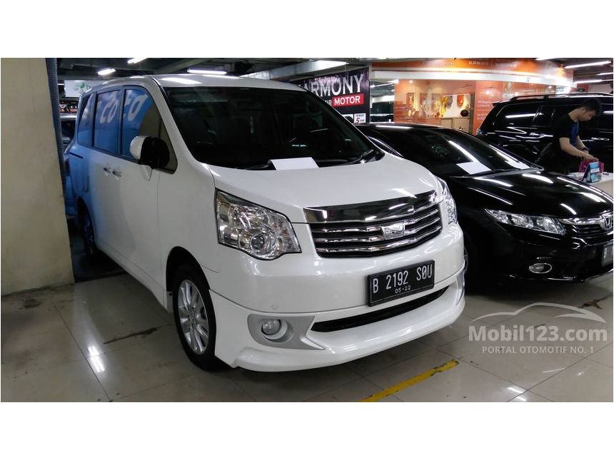 Jual Mobil Toyota NAV1 2016 V Limited 2.0 di DKI Jakarta 