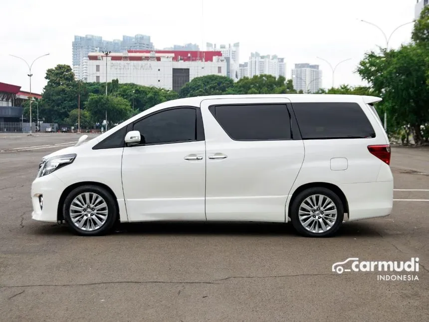 2014 Toyota Alphard SC MPV