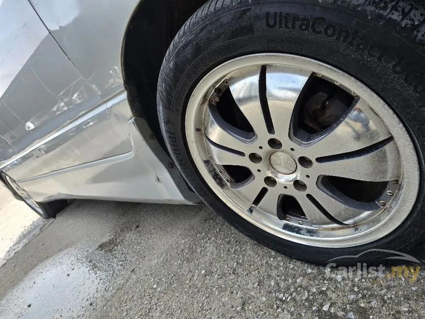 2003 Toyota Estima Aeras MPV