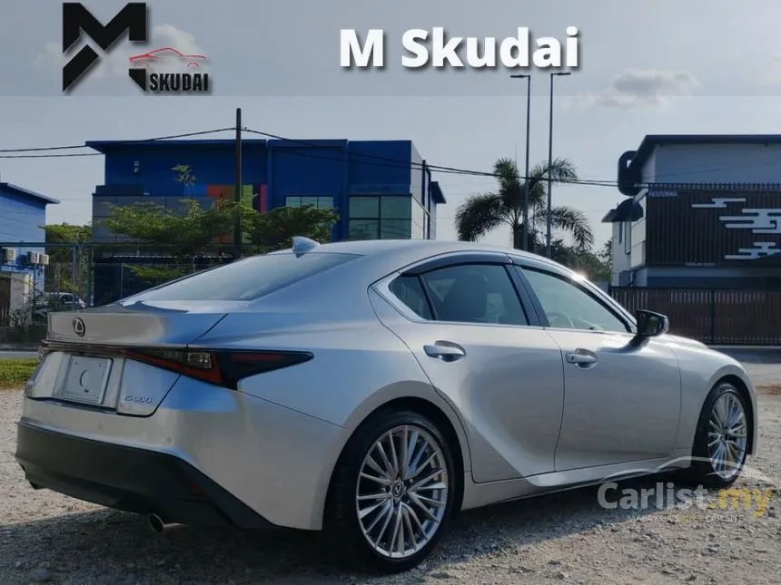 2021 Lexus IS 300 Luxury Sedan