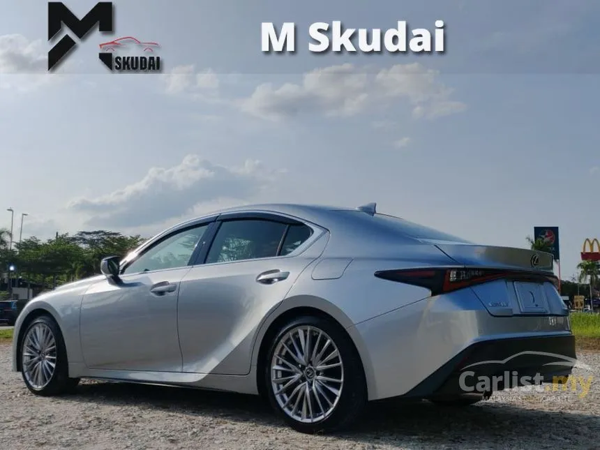 2021 Lexus IS 300 Luxury Sedan