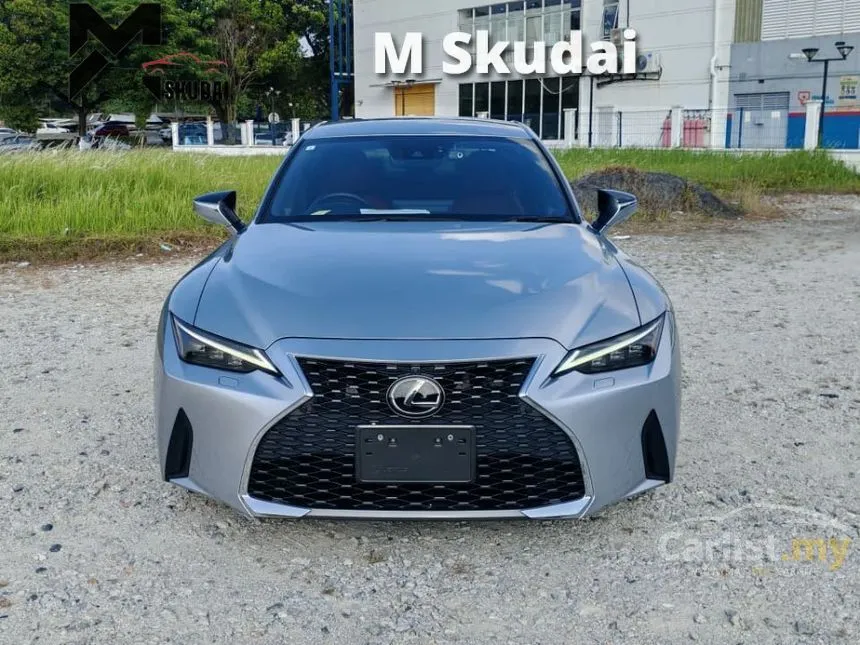 2021 Lexus IS 300 Luxury Sedan