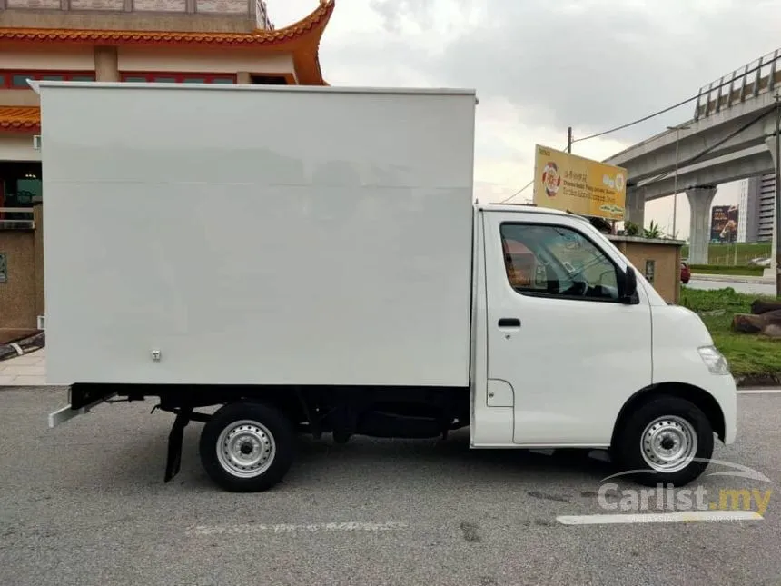 2018 Daihatsu Gran Max Luton Cab Chassis