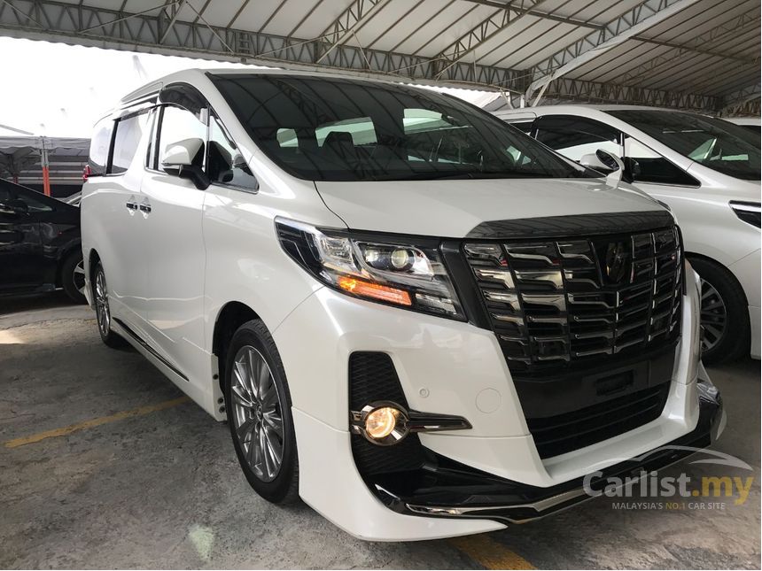 Toyota alphard 2017 года