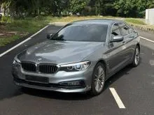2018 BMW 530e 2.0 Sport Line-TWIN TURBO 2.0 AT - free warranty , tiptop condition , keep very well by last owner , guarantee no major and banjir