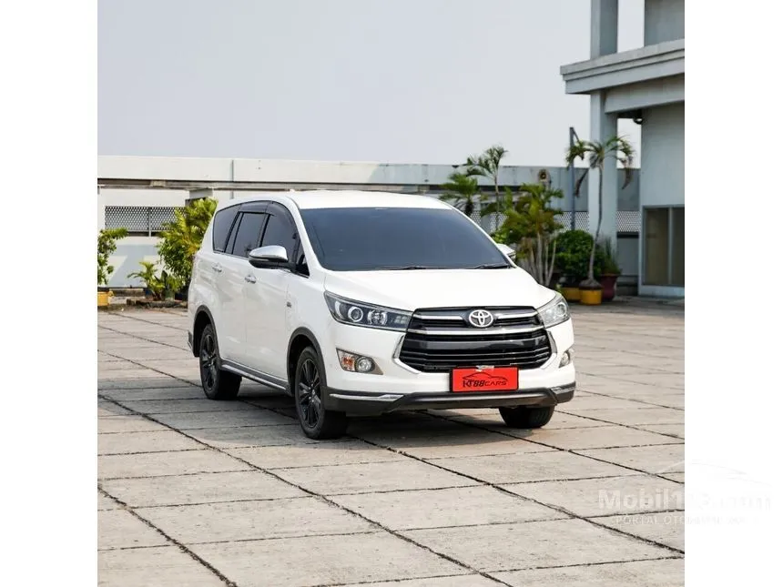 Jual Mobil Toyota Innova Venturer 2017 2.0 di Banten Automatic Wagon Putih Rp 290.000.000