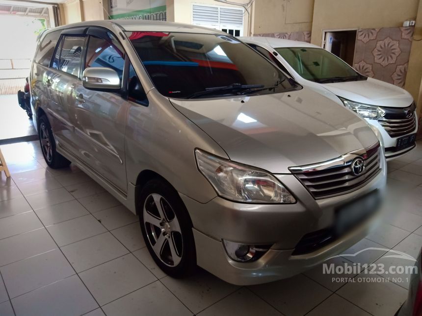 Jual Mobil Toyota Kijang Innova 2011 G Luxury 2.0 di Jual Mobil Toyota Kijang Innova 2011 G Luxury 2.0 di