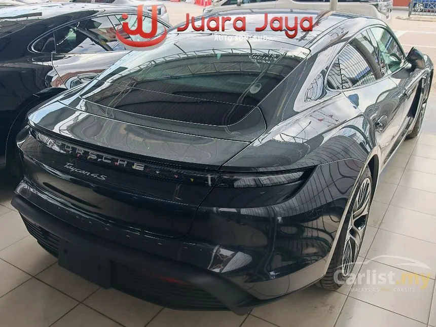 2024 Porsche Taycan 4S Sedan