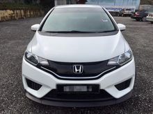 2015 Honda Jazz 1.5 S i-VTEC Hatchback ** CAREFUL OWNER... FULL SERVICE RECORD... LOW MLG... ACCIDENT FREE.. LIKE SHOWROOM UNIT **