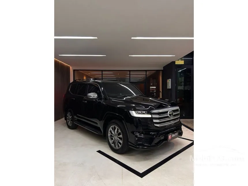 2025 Toyota Land Cruiser 300 VX-R SUV