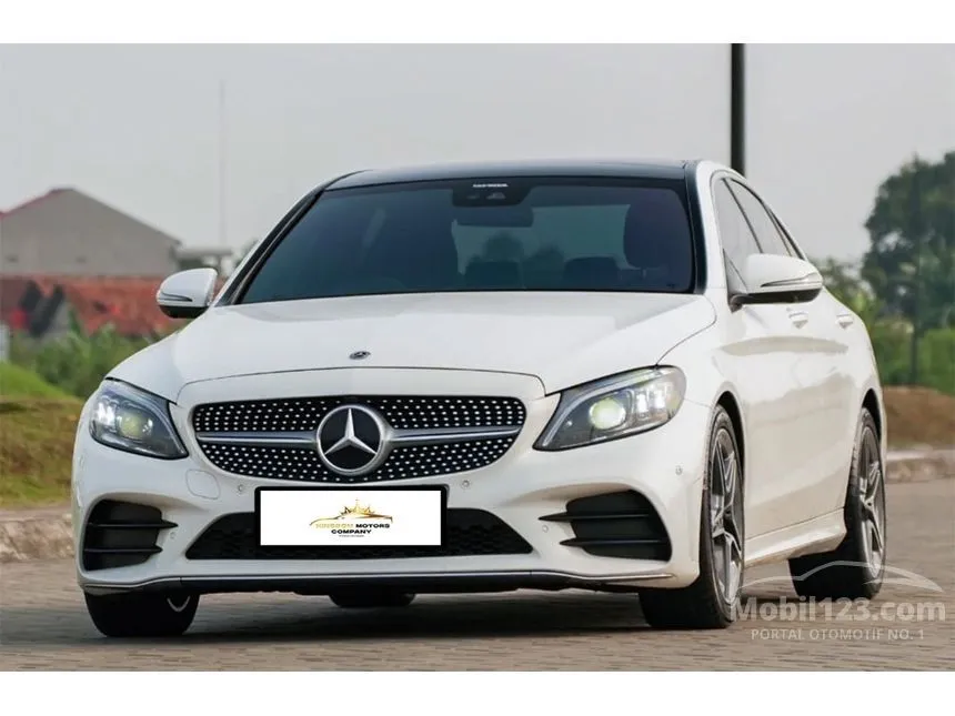 2019 Mercedes-Benz C300 AMG Line Sedan