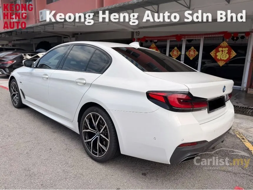 2022 BMW 530e M Sport Sedan
