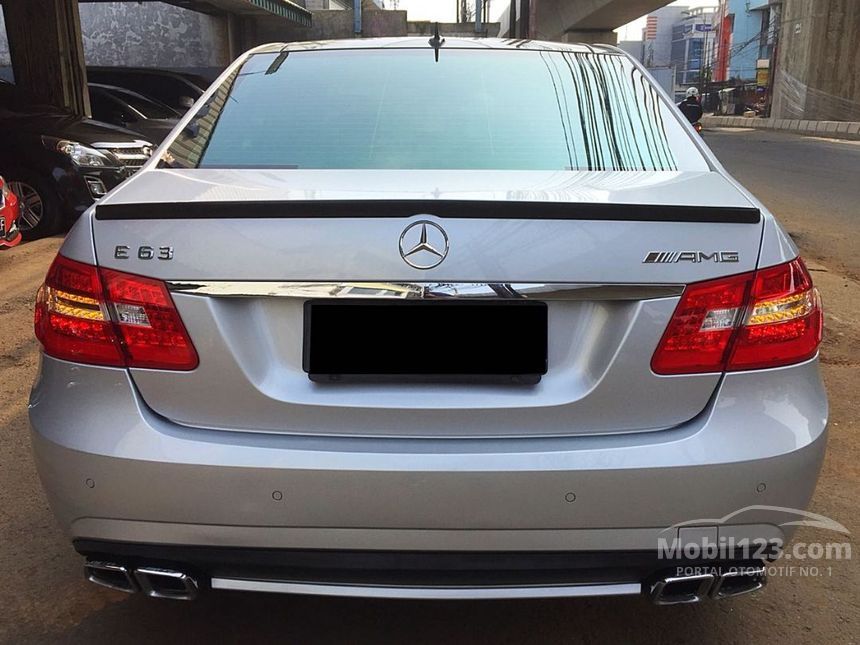 Jual Mobil Mercedes-Benz E63 AMG 2010 W212 6.2 di DKI 