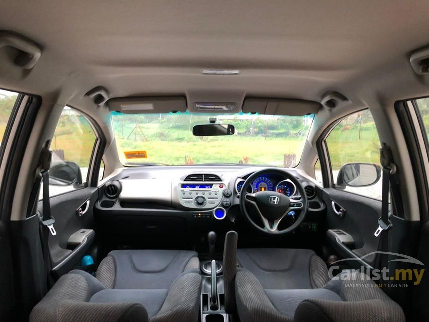 2013 Honda Jazz Hybrid Hatchback