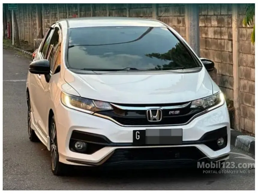 Jual Mobil Honda Jazz 2019 RS 1.5 di Jawa Tengah Automatic Hatchback Putih Rp 237.000.000