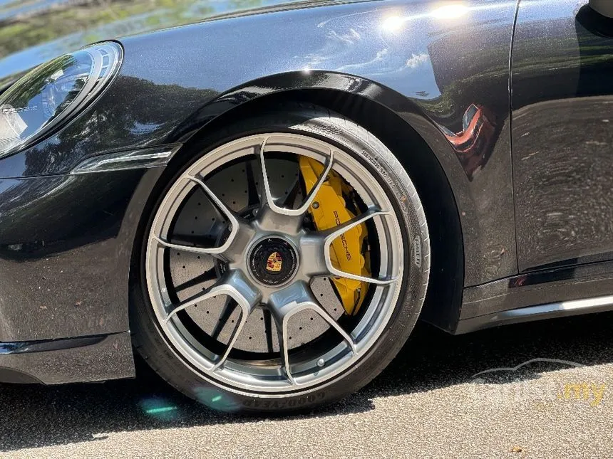 2020 Porsche 911 Turbo S Coupe