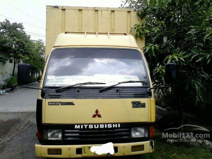 2003 Mitsubishi Colt MPV Minivans