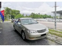 2002 Toyota Camry 2.4 V Sedan