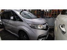 2016 Honda Step WGN 1.5 TURBO Spada MPV / 7 SEATS / 2 PWR DOORS / 5 YEARS WARRANTY UNLIMITED KM