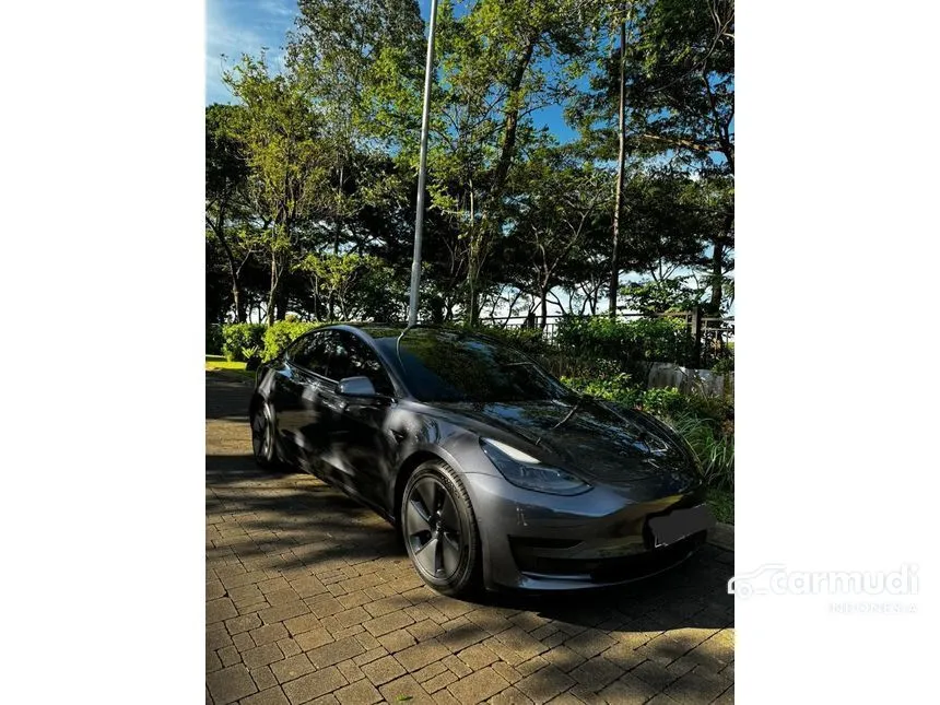 2021 Tesla Model 3 Standard Range Plus Sedan