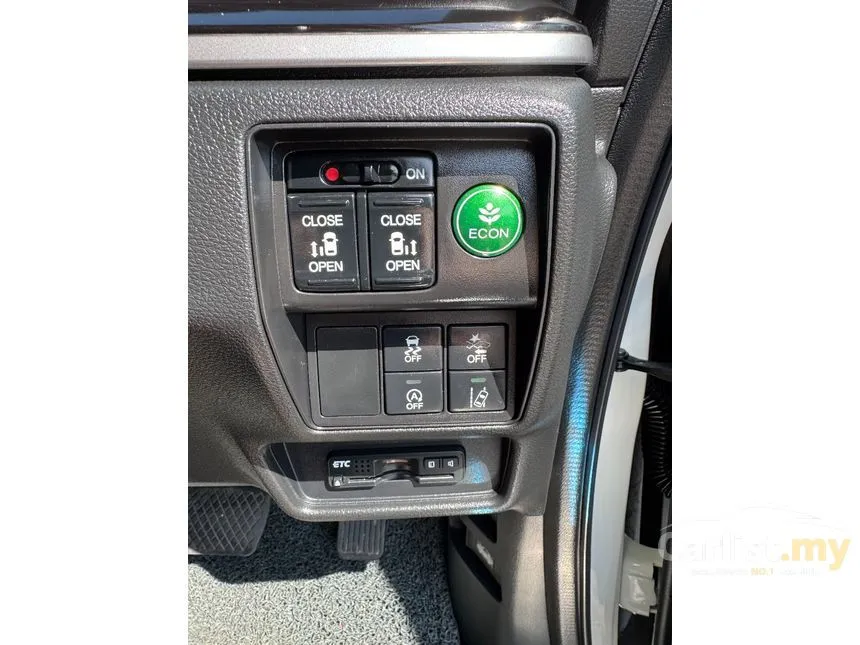 2016 Honda Odyssey Absolute Honda Sensing MPV