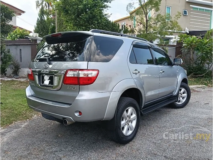 2011 Toyota Fortuner V SUV