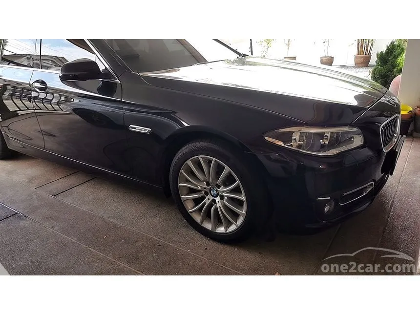 2015 BMW 528i Luxury Sedan