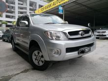 2010 Toyota Hilux 2.5 G Pickup Truck