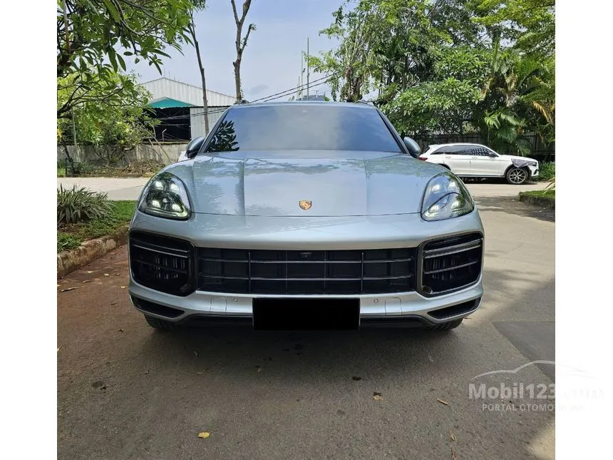 2022 Porsche Cayenne SUV