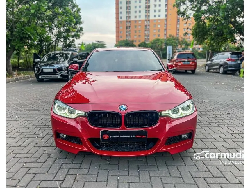 Jual Mobil BMW 330i 2017 M Sport 2.0 di DKI Jakarta Automatic Sedan Merah Rp 450.000.000