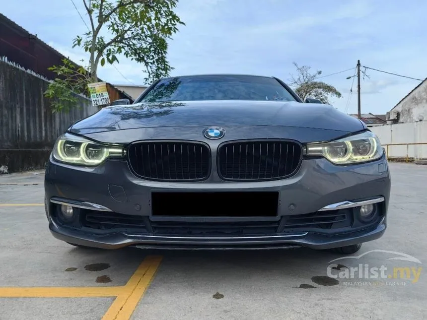 2017 BMW 318i Luxury Sedan