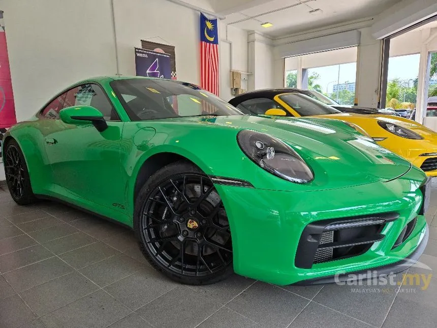2022 Porsche 911 Carrera GTS Coupe