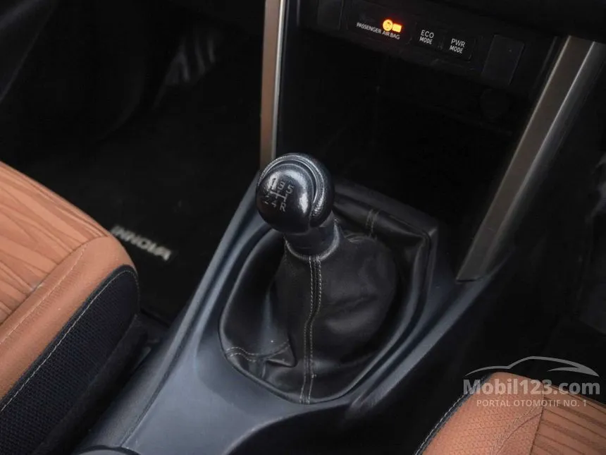 2019 Toyota Kijang Innova V MPV