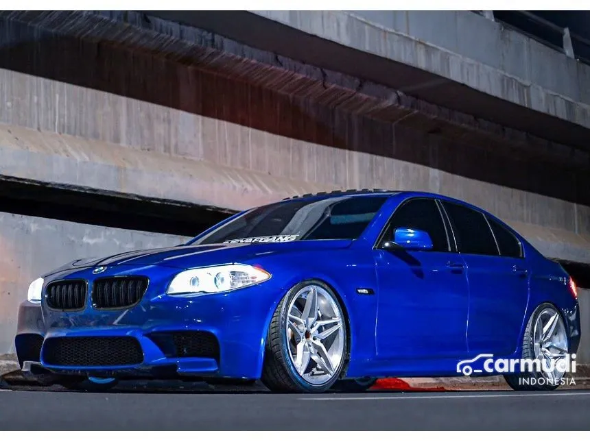 Jual Mobil BMW 520i 2012 Luxury 2.0 di Jawa Barat Automatic Sedan Biru Rp 270.000.000