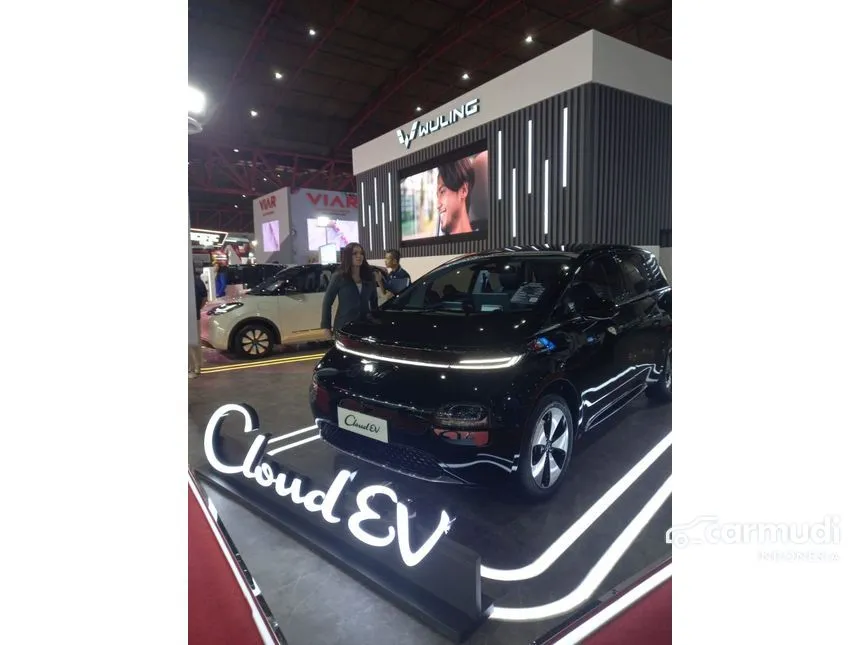 2024 Wuling Cloud EV EV Hatchback