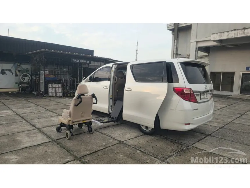 2014 Toyota Alphard X MPV