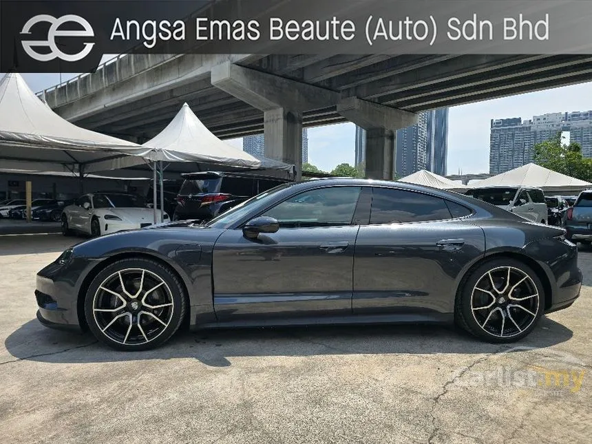 2025 Porsche Taycan Sedan
