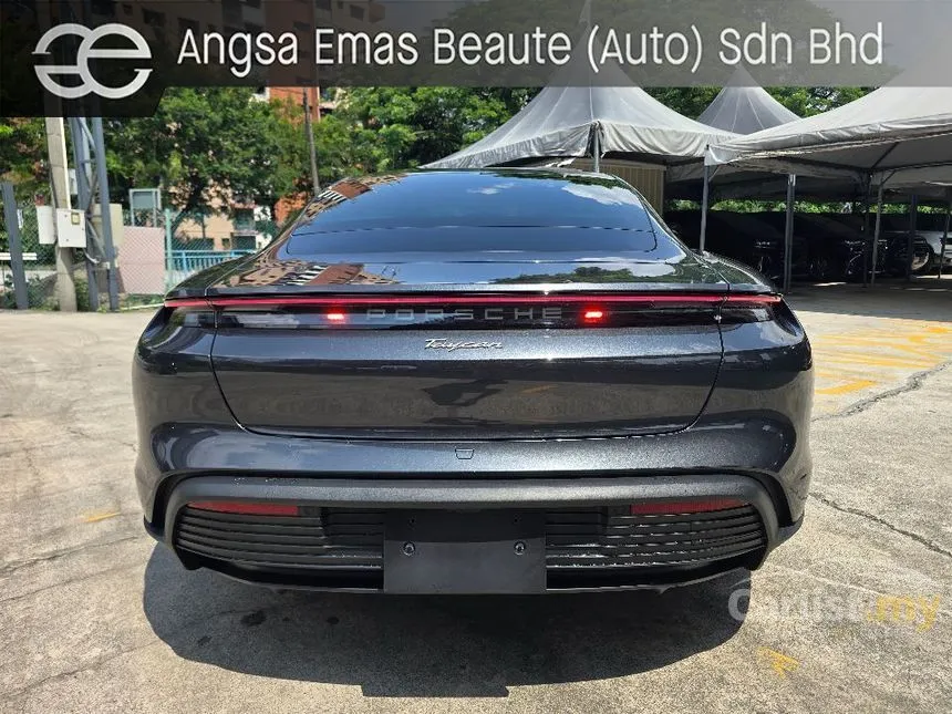 2025 Porsche Taycan Sedan