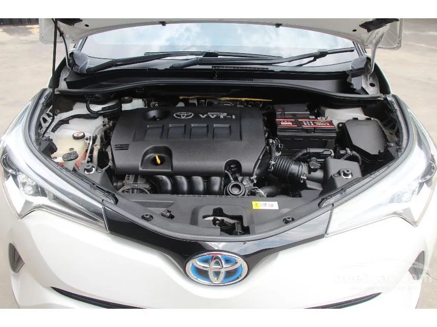 2018 Toyota C-HR Mid SUV
