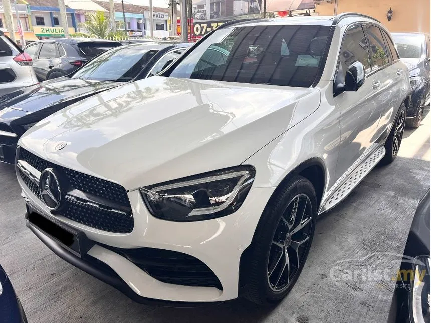 2021 Mercedes-Benz GLC300 4MATIC AMG Line SUV