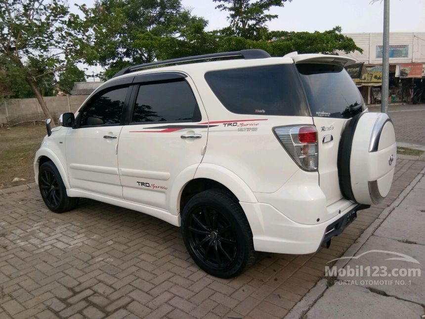 Jual Mobil Toyota Rush 2013  TRD Sportivo 1 5 di Jawa Barat 