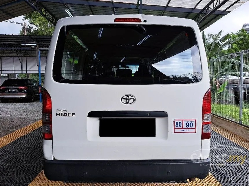 2011 Toyota Hiace Window Van